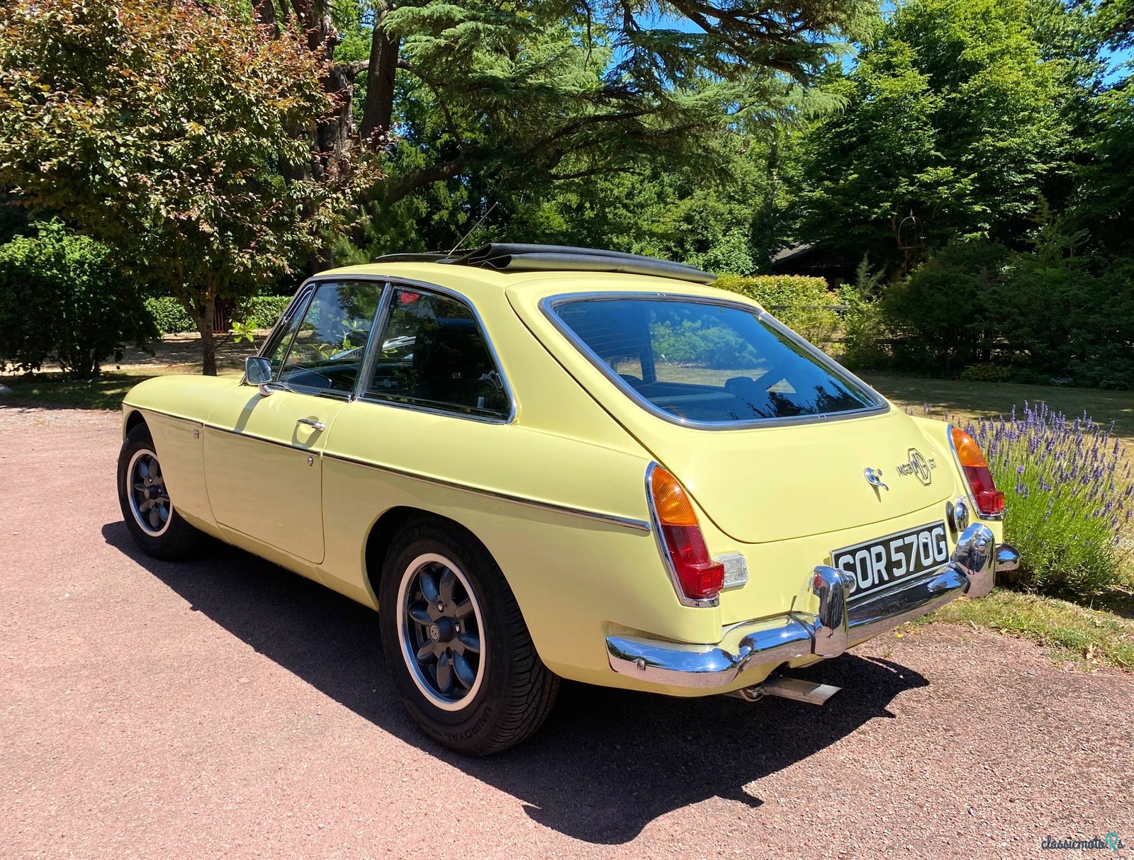 1969' MG B Gt For Sale. Hampshire