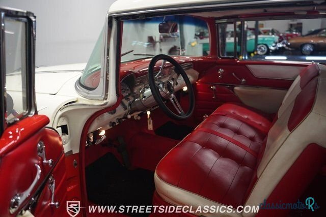 1956' Pontiac Star Chief photo #5