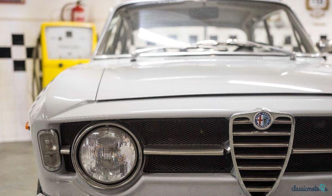 1970' Alfa Romeo Gt 1300 Junior «Scalino» photo #4