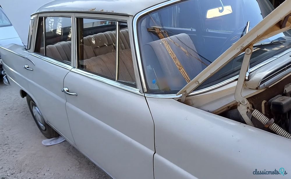 1963' Mercedes-Benz W111 220SE photo #3