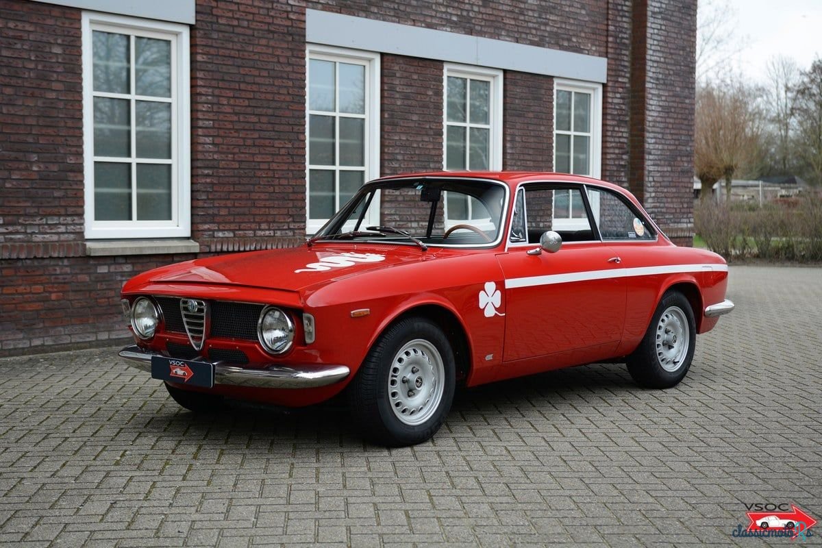 1968' Alfa Romeo Giulia photo #1