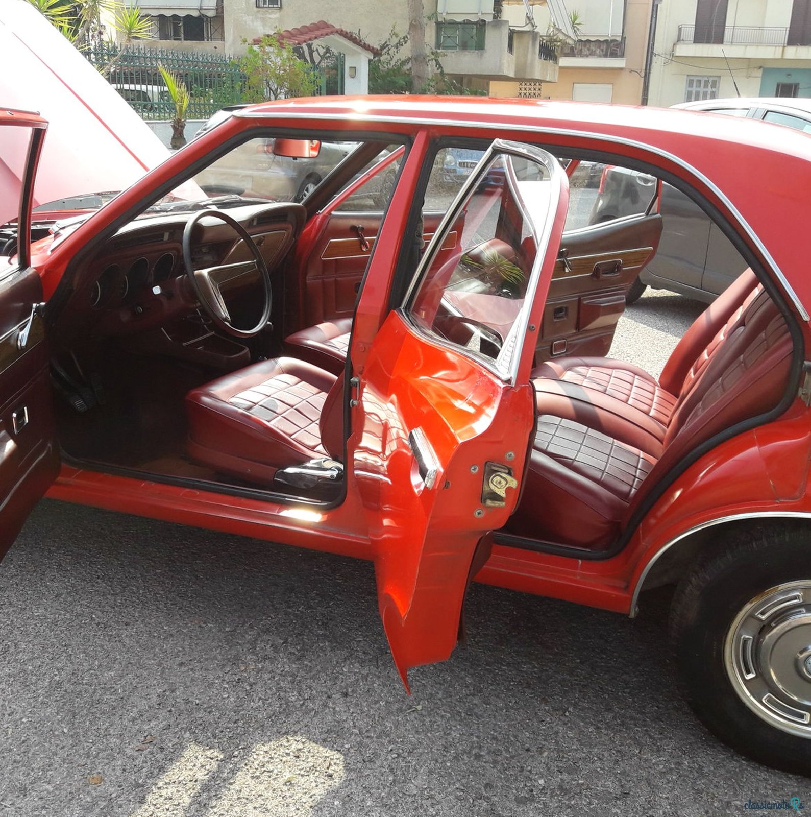 1971' Ford Cortina photo #4