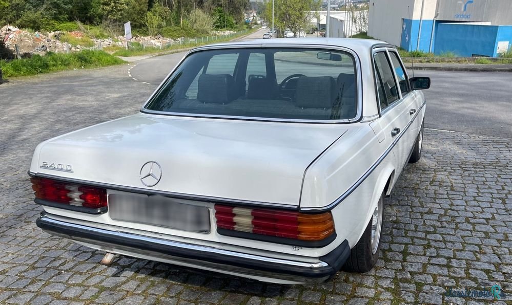 1982' Mercedes-Benz 240 photo #6