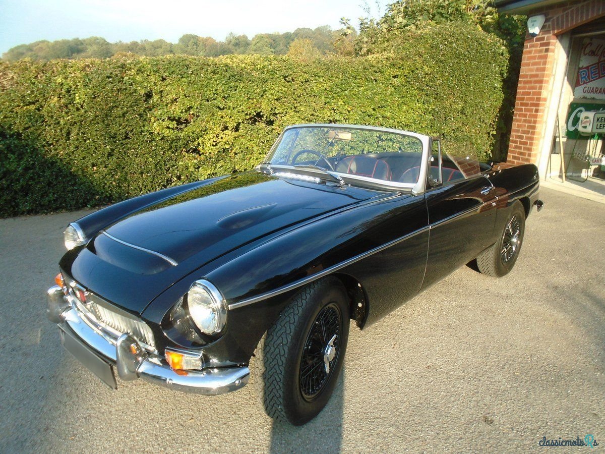 1968' MG MGC photo #2