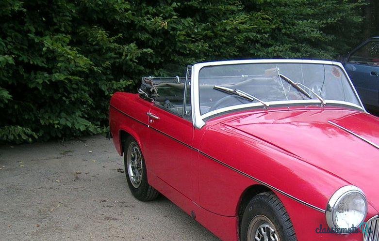 1966' MG Midget photo #2