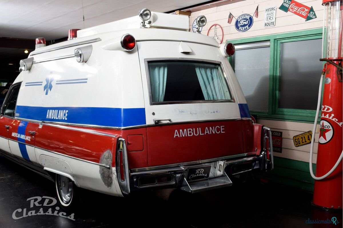 1975' Cadillac Fleetwood photo #4