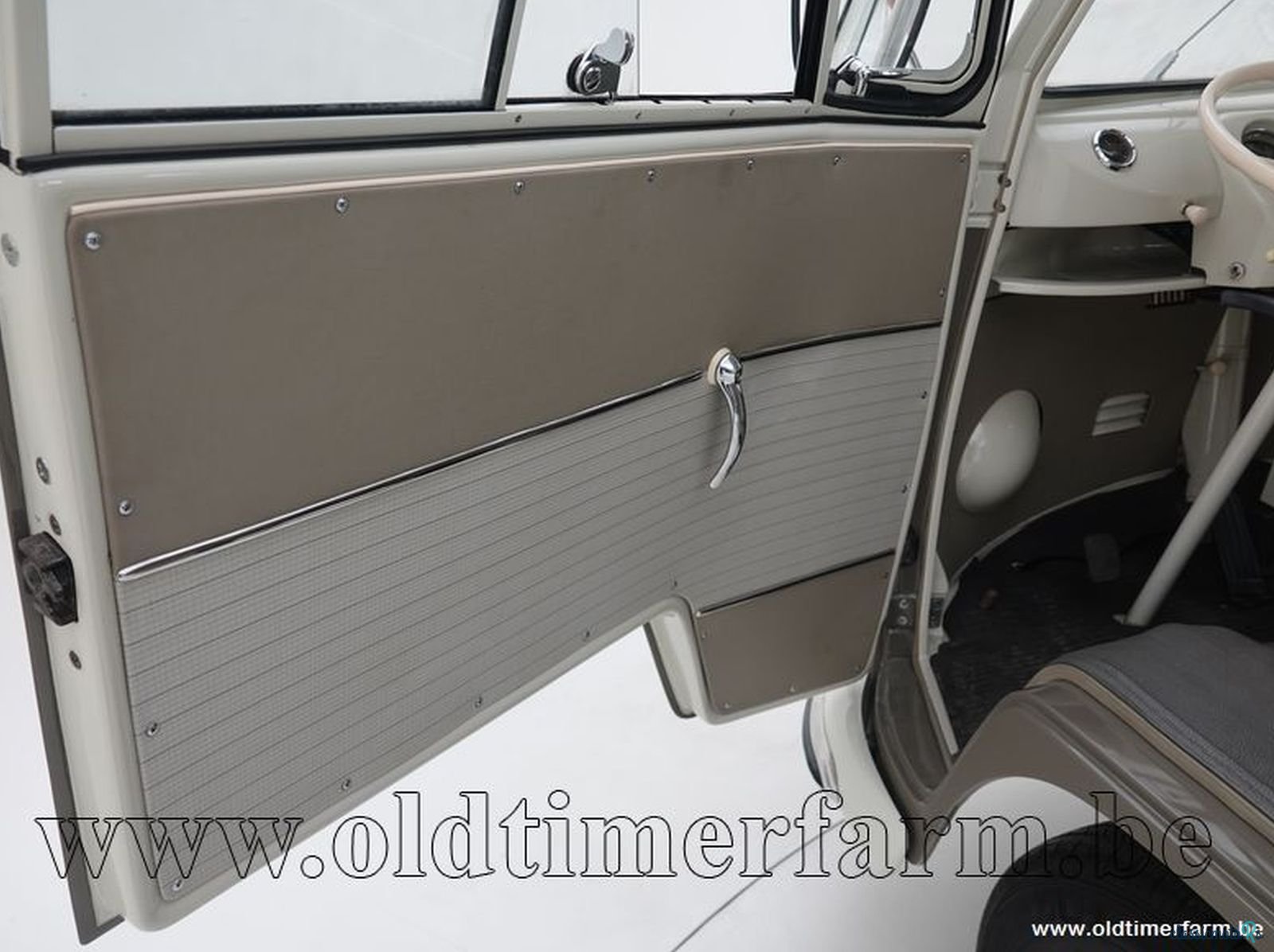 1964' Volkswagen Camper photo #5