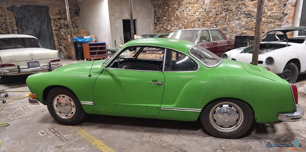 1972' Volkswagen Karmann Ghia photo #3