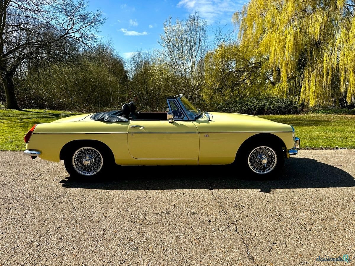 1973' MG MGB photo #5
