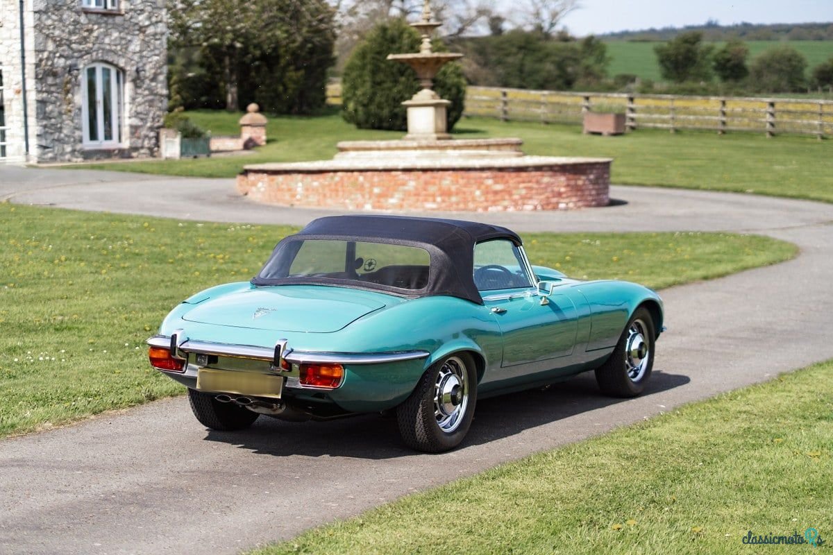1974' Jaguar E-Type photo #2