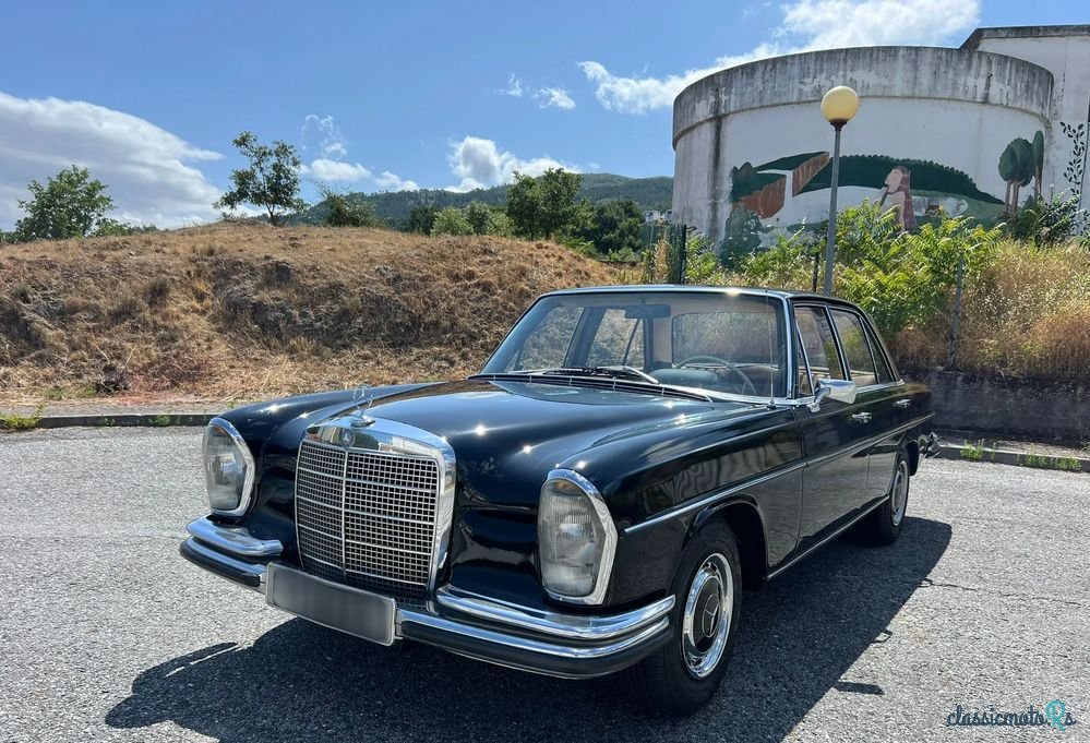 1968' Mercedes-Benz 280 photo #3