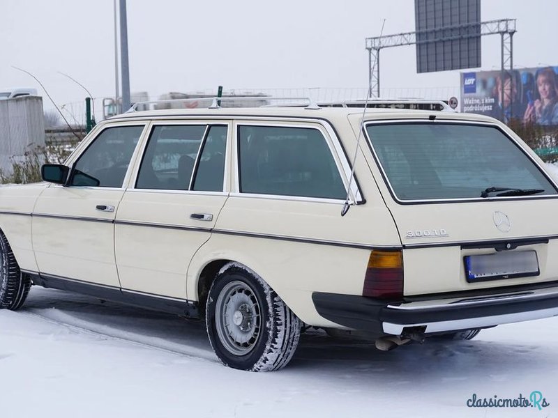 1979' Mercedes-Benz W123 photo #4