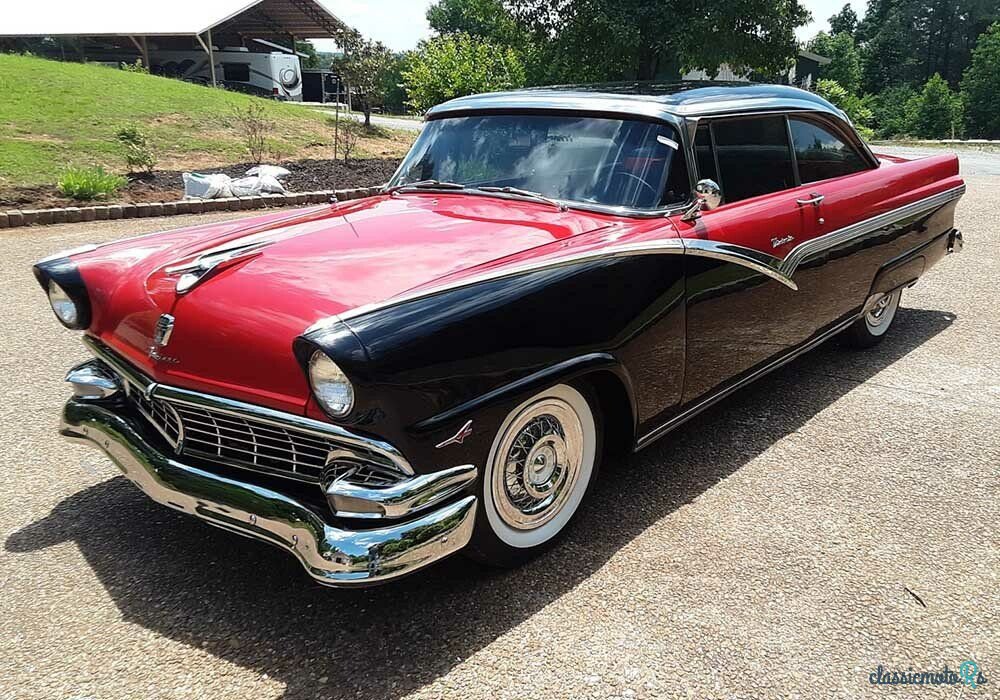 1956' Ford Fairlane photo #1