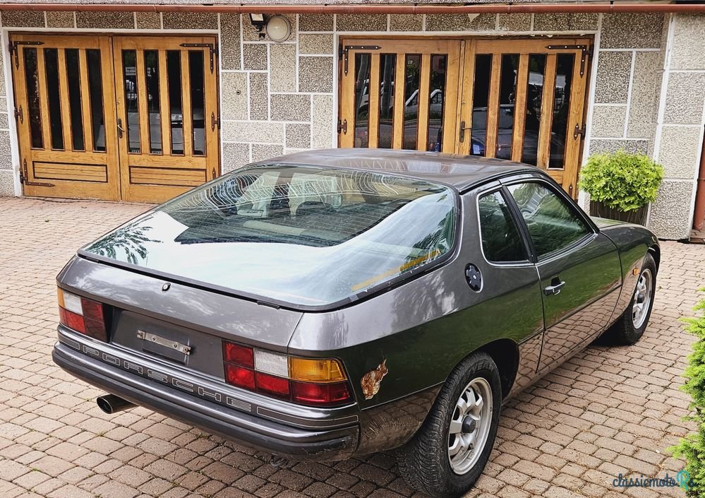 1979' Porsche 924 Standard photo #4
