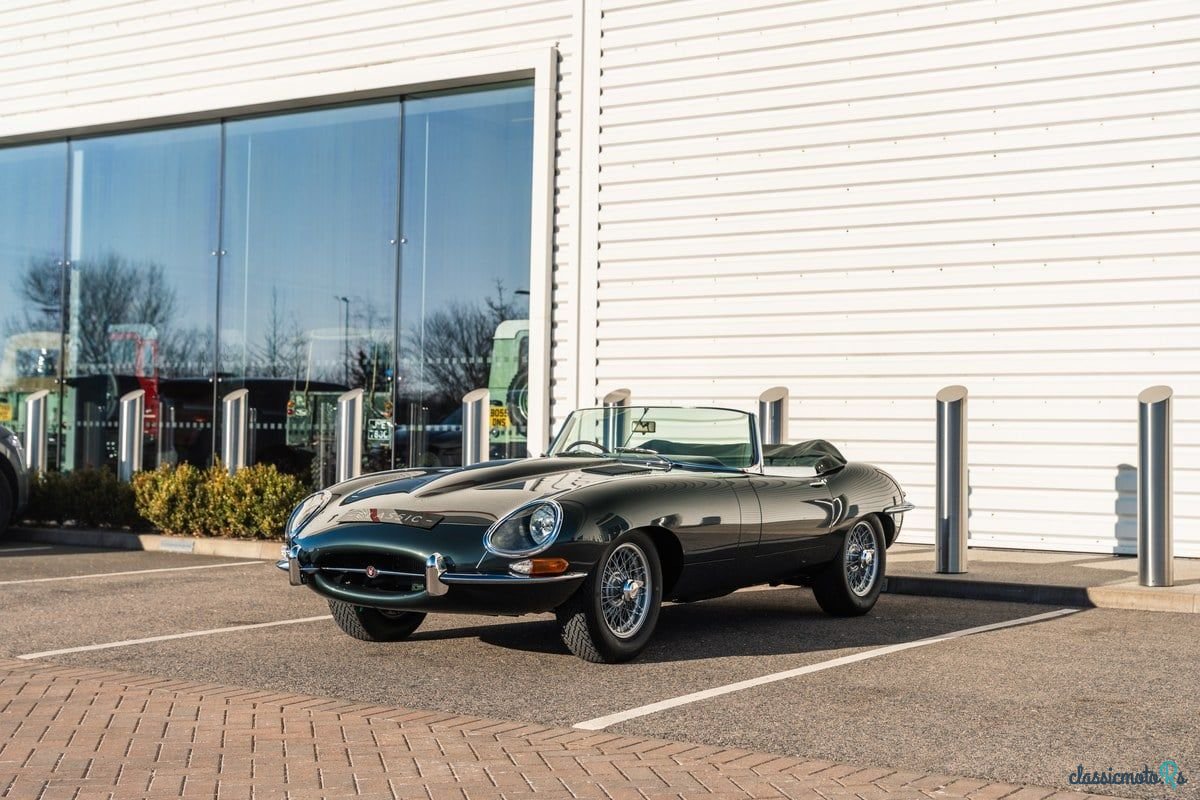 1963' Jaguar E-Type photo #1