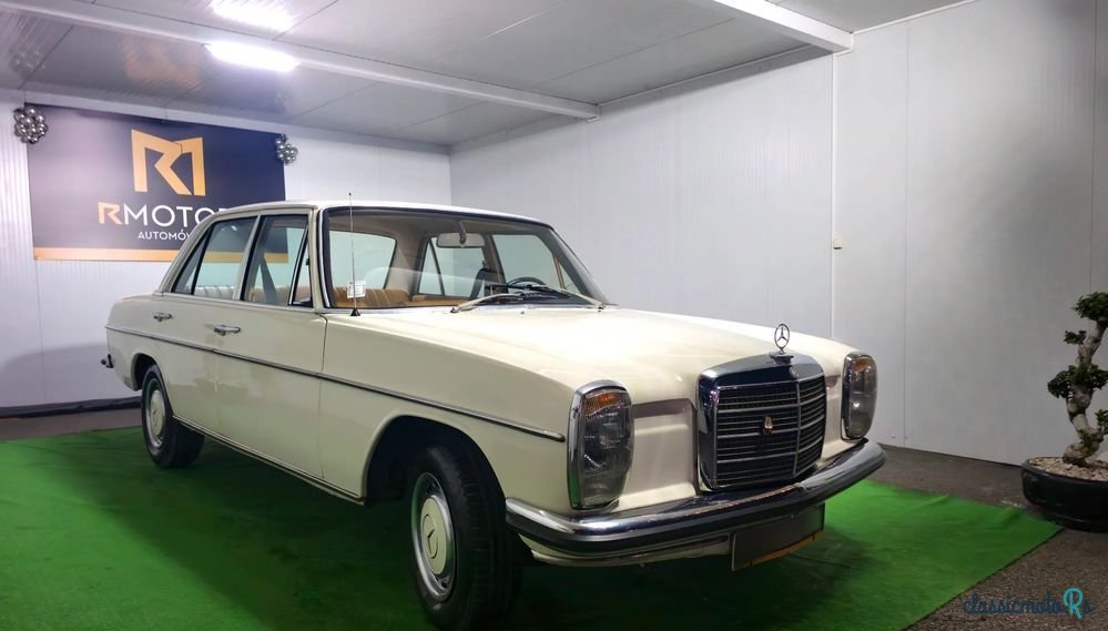 1970' Mercedes-Benz W114/W115 photo #2