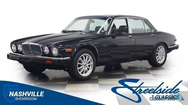 1983' Jaguar XJ6 photo #1