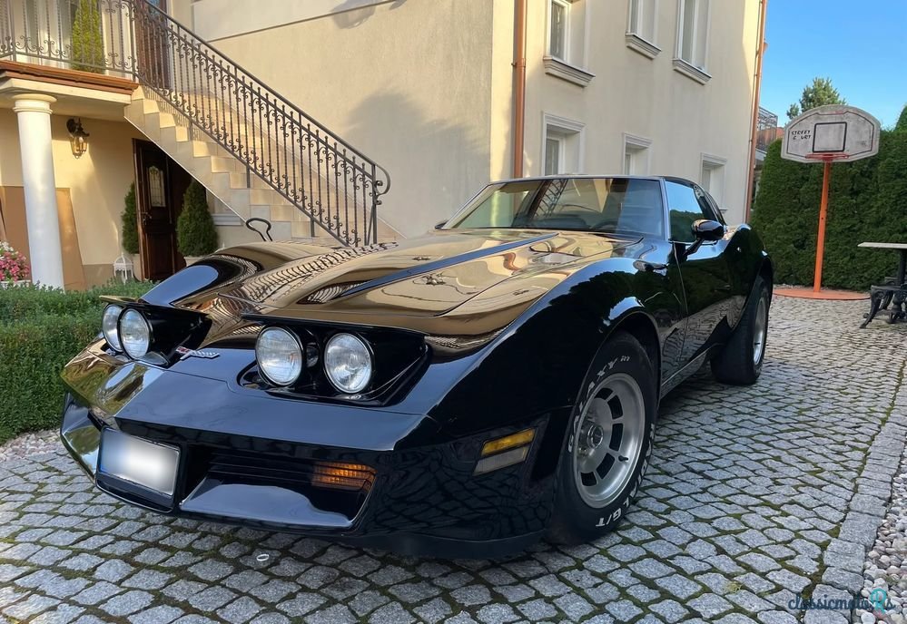 1980' Chevrolet Corvette photo #3