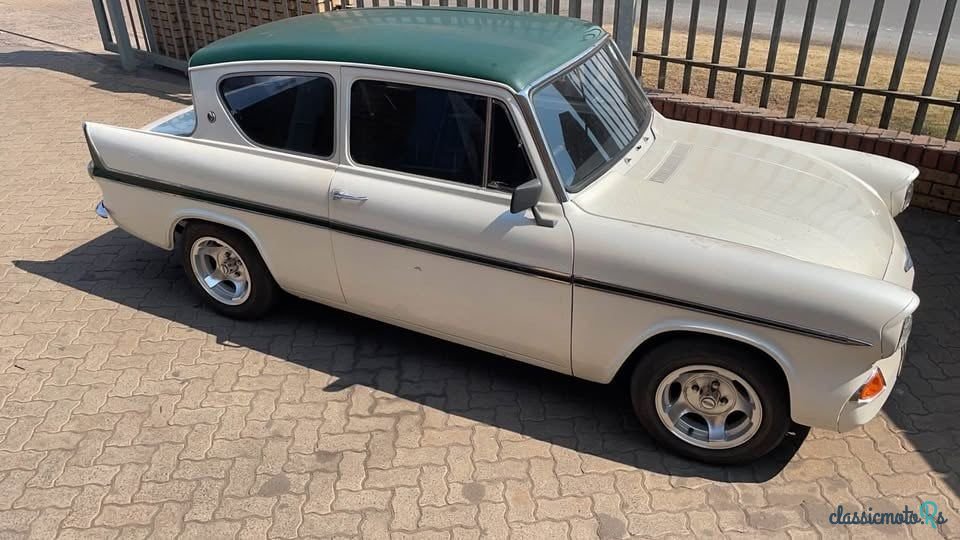 1968' Ford Anglia photo #1
