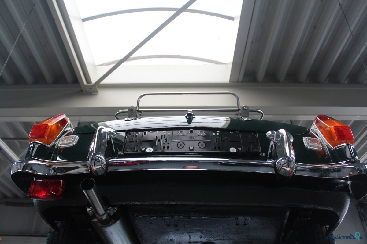 1974' MG MGB photo #2