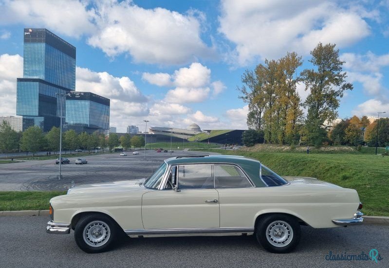 1967' Mercedes-Benz 250 SE W111 photo #1