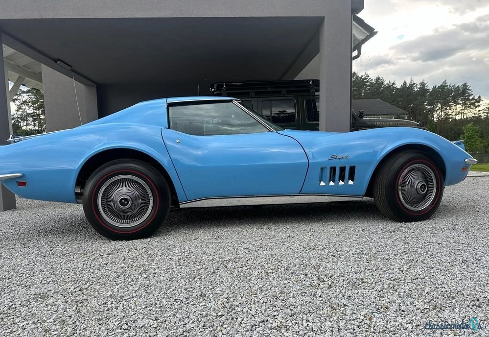 1969' Chevrolet Corvette photo #2