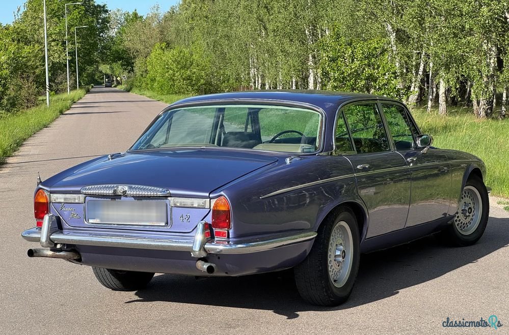 1977' Jaguar XJ photo #4