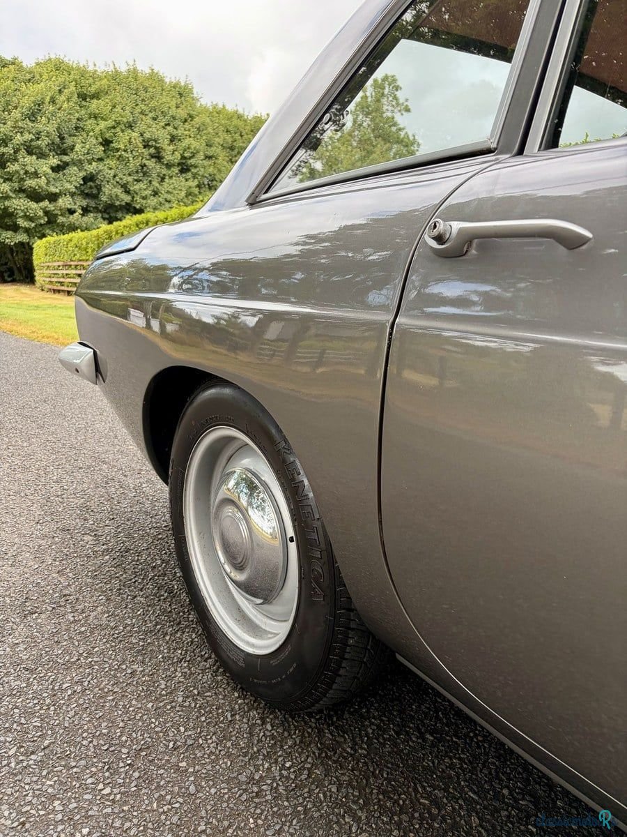 1967' Reliant Scimitar photo #5