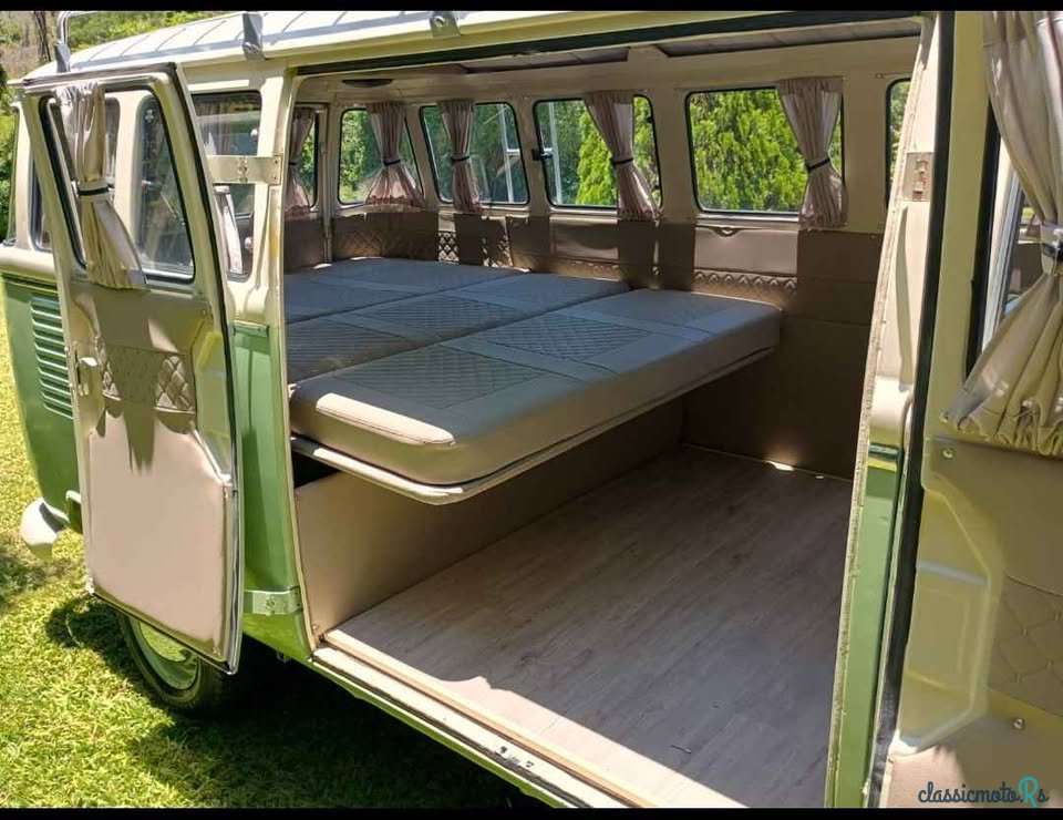 1994' Volkswagen Vans T2 Baywindow bus photo #7