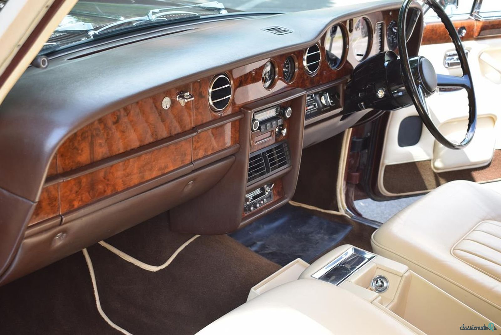 1980' Rolls-Royce Silver Wraith photo #3