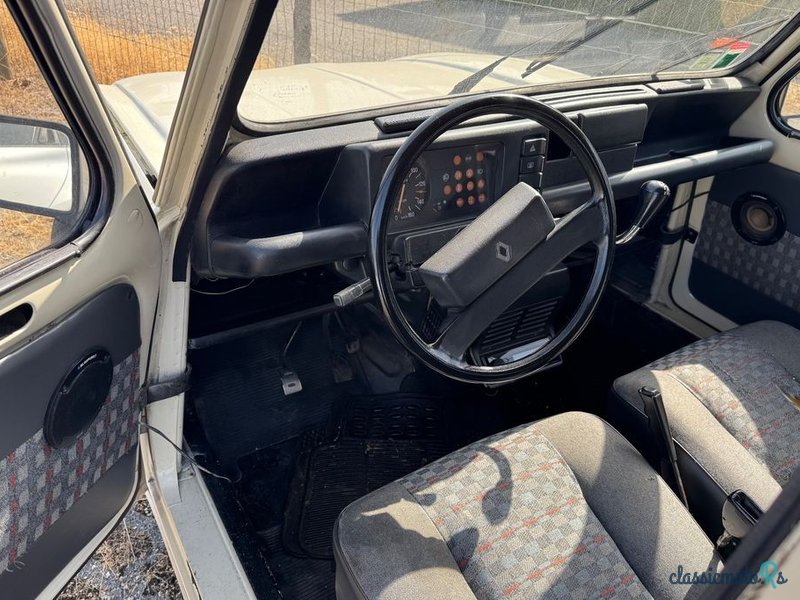 1988' Renault 4 photo #4