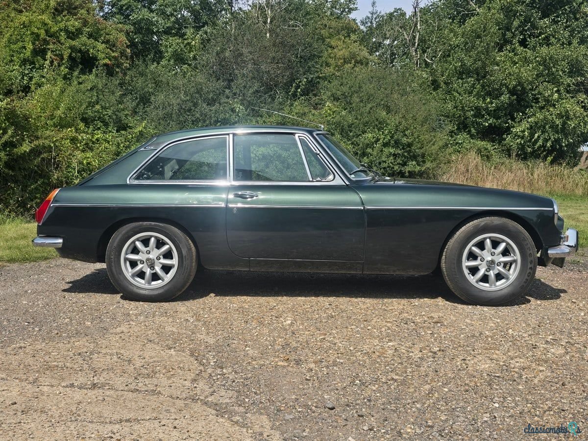 1974' MG MGB photo #2