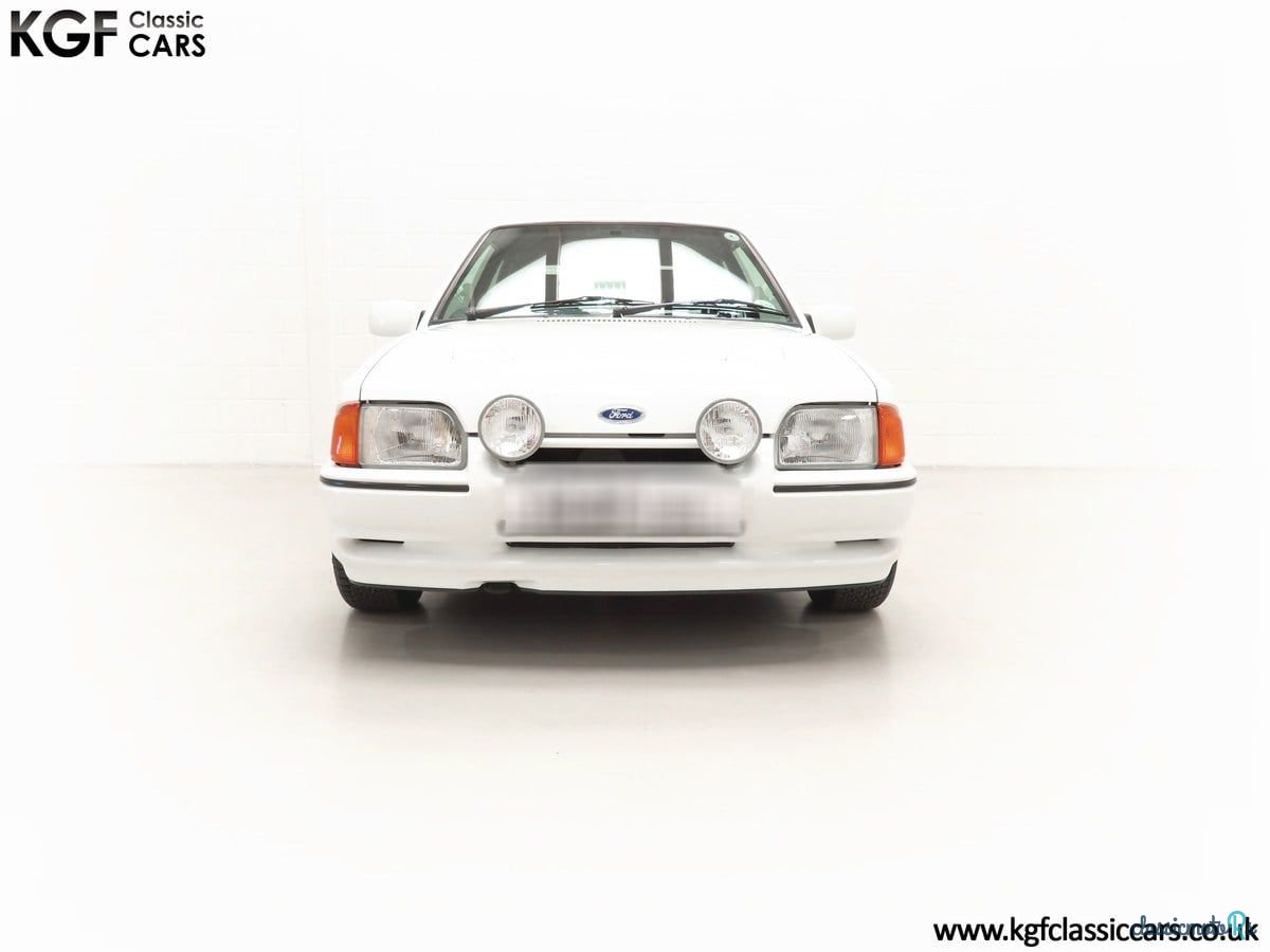 1990' Ford Escort photo #3
