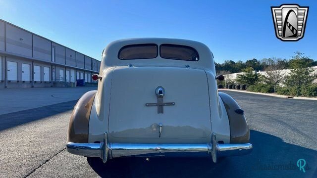 1937' Oldsmobile Model F-37 photo #5