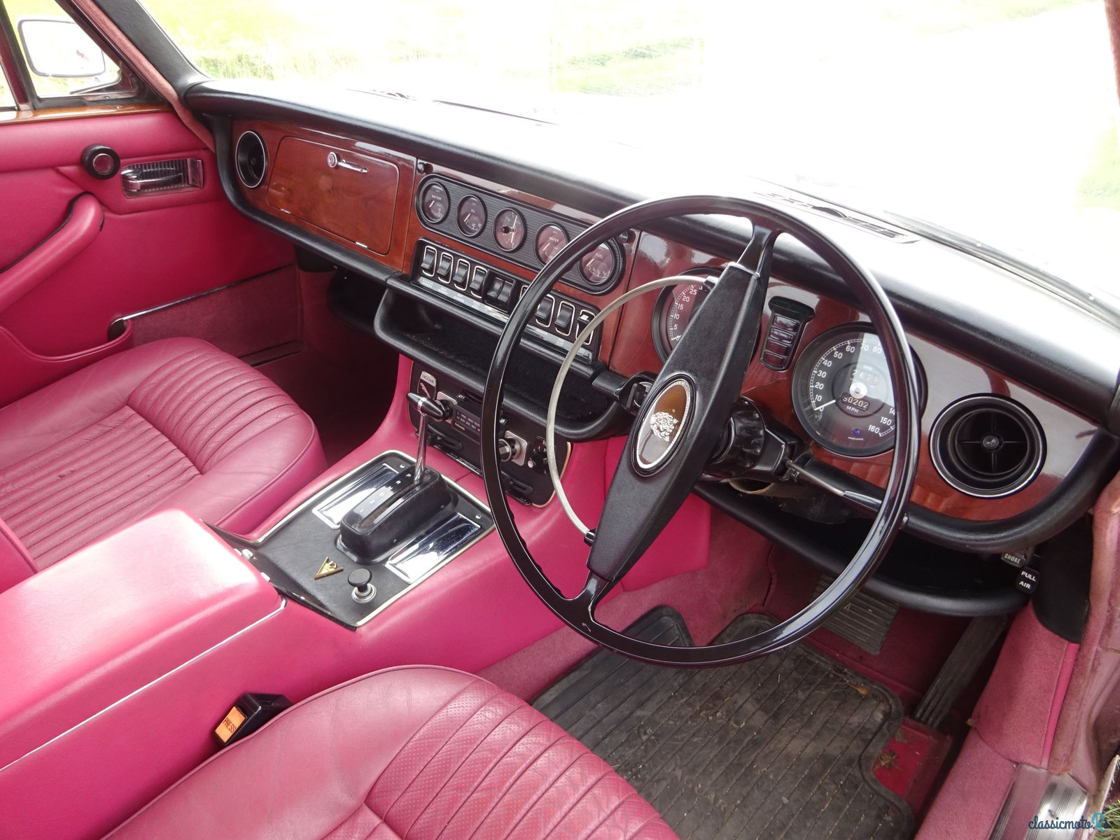 1973' Jaguar XJ12 photo #4