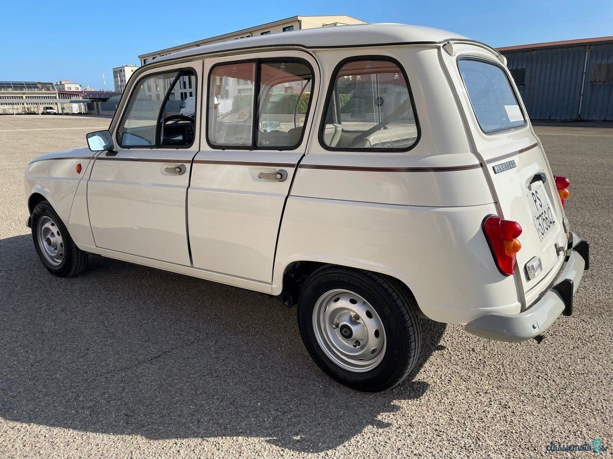 1989' Renault 4L photo #2