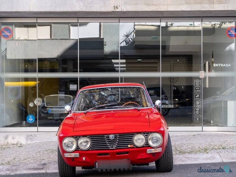 1973' Alfa Romeo GTV 2000 photo #2