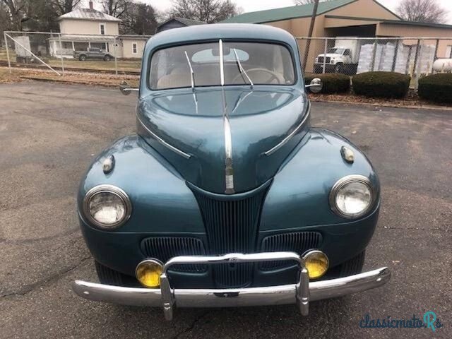 1941' Ford Super Deluxe photo #4