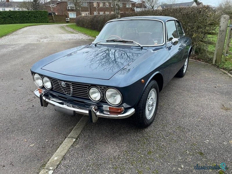 1974' Alfa Romeo 2000 photo #2