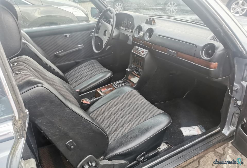 1980' Mercedes-Benz W123 photo #6