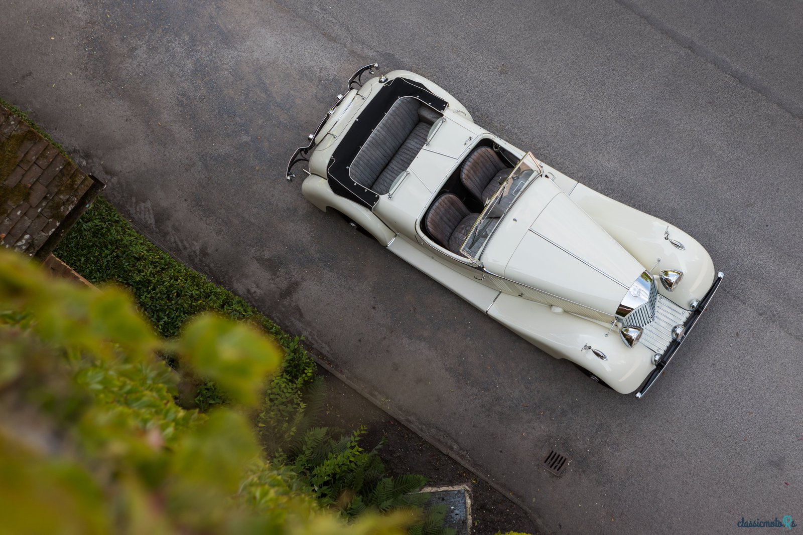 1939' Jensen S-Type Tourer photo #6