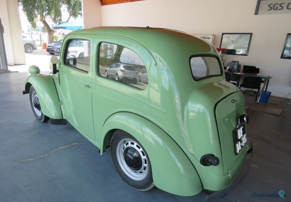 1948' Ford Anglia photo #5