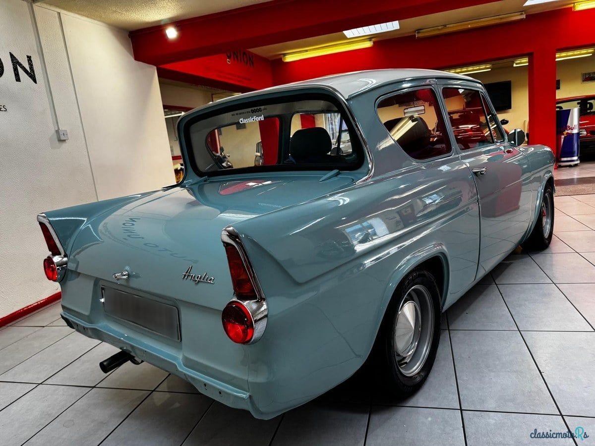 1967' Ford Anglia photo #4