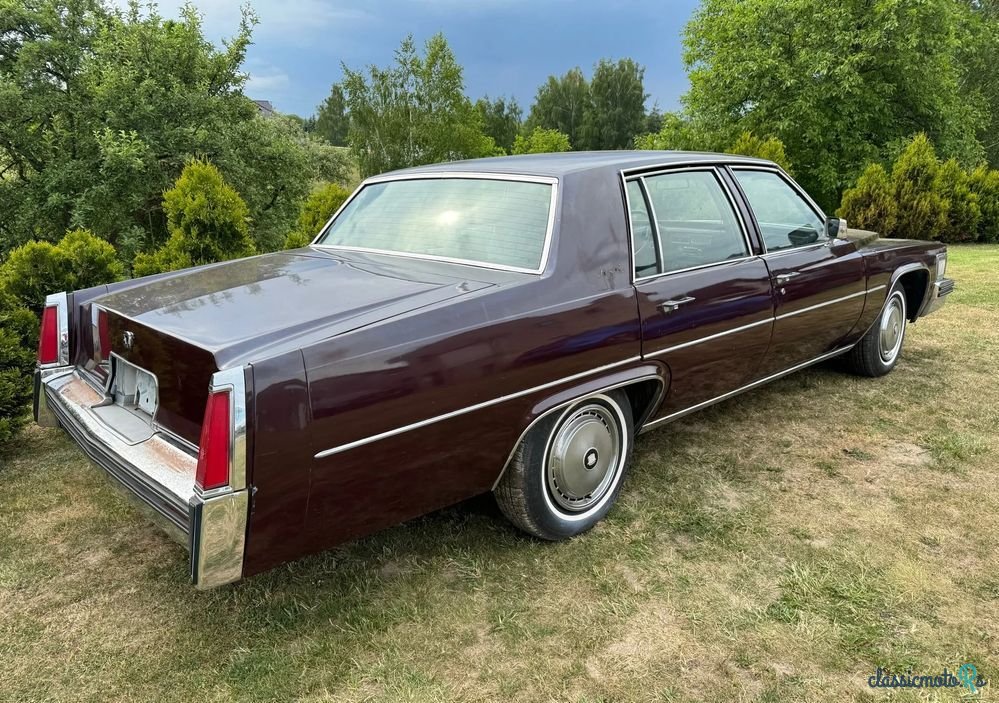1977' Cadillac Deville photo #3
