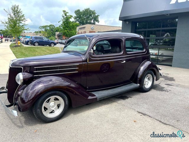 1936' Ford Deluxe photo #4