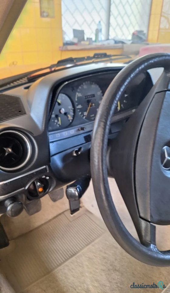1976' Mercedes-Benz W123 photo #5