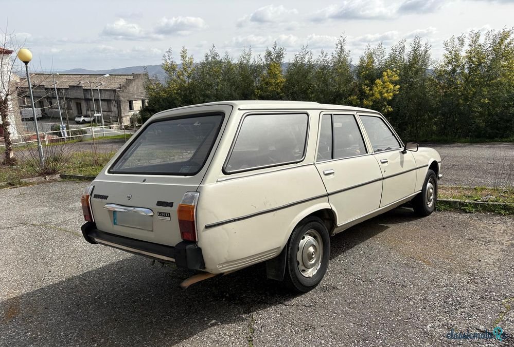 1989' Peugeot 504 Break photo #5