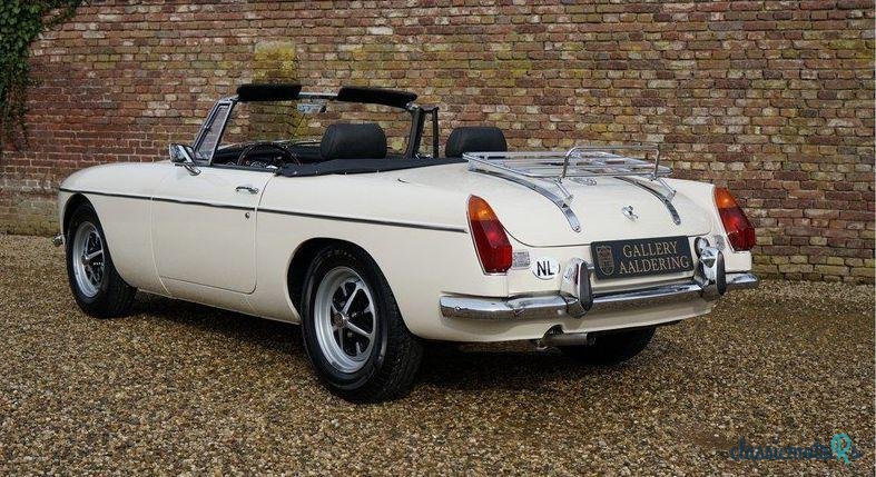 1976' MG Roadster photo #3