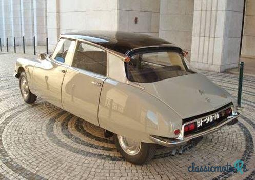 1969' Citroen DS 21 photo #2