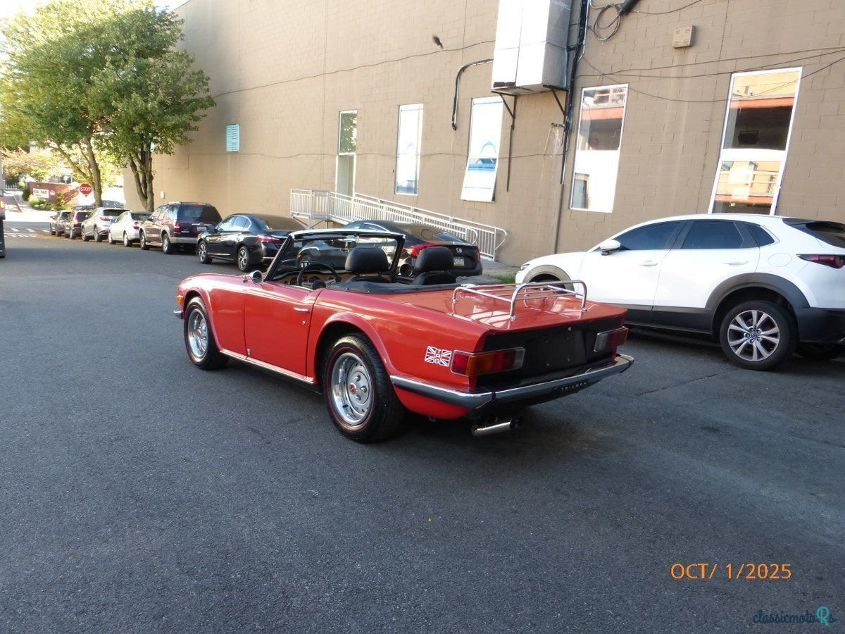 1976' Triumph TR6 photo #4